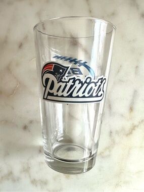 New England Patriots NFL Bud Light Pint Glass